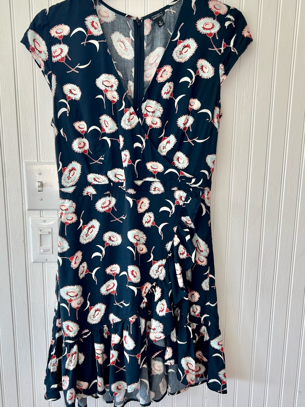 J. Crew Floral V-Neck Wrap Dress in Navy with Red & White Blooms - Size 6